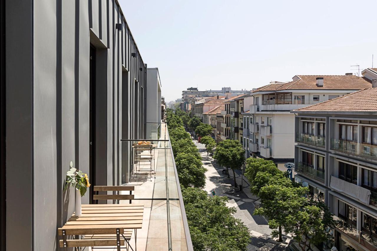 19 Nineteen Suites - Espinho เอสปีโญ ภายนอก รูปภาพ