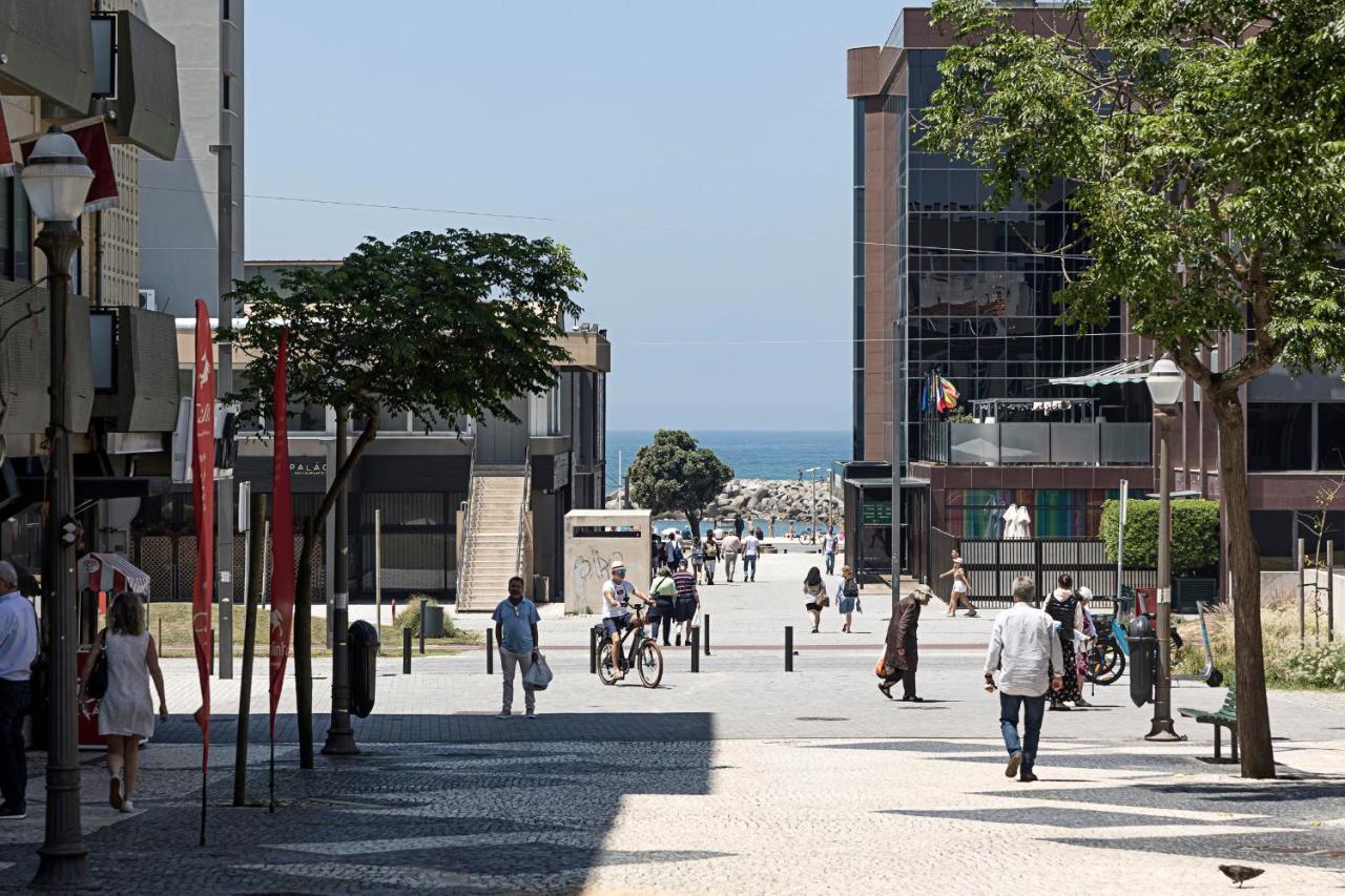 19 Nineteen Suites - Espinho เอสปีโญ ภายนอก รูปภาพ