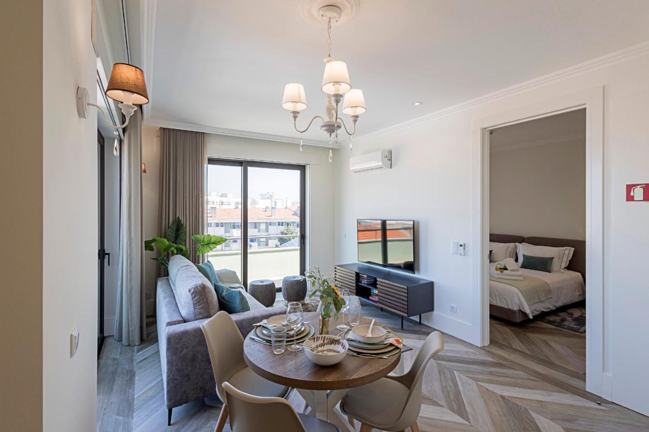 19 Nineteen Suites - Espinho เอสปีโญ ภายนอก รูปภาพ