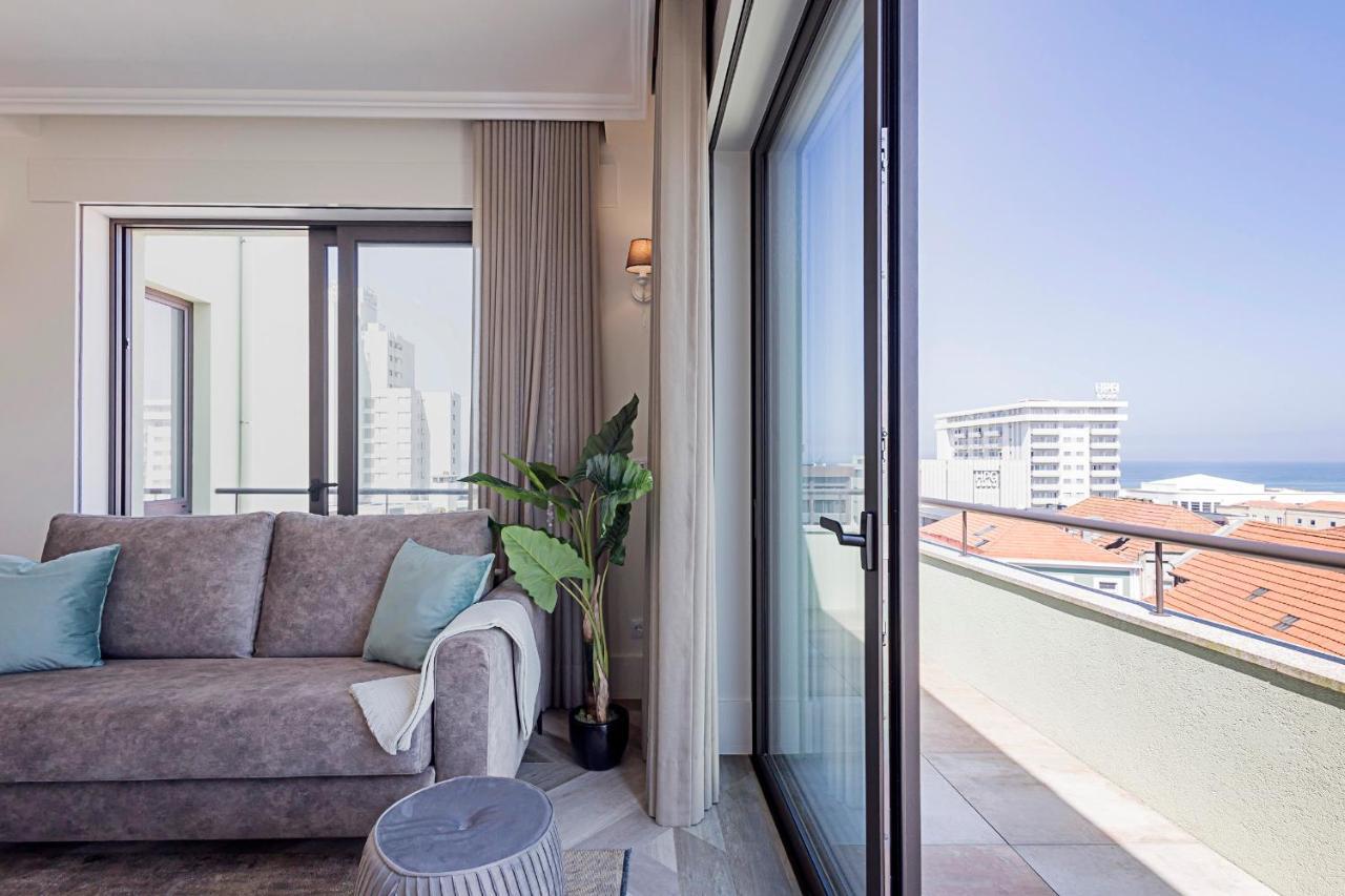 19 Nineteen Suites - Espinho เอสปีโญ ภายนอก รูปภาพ