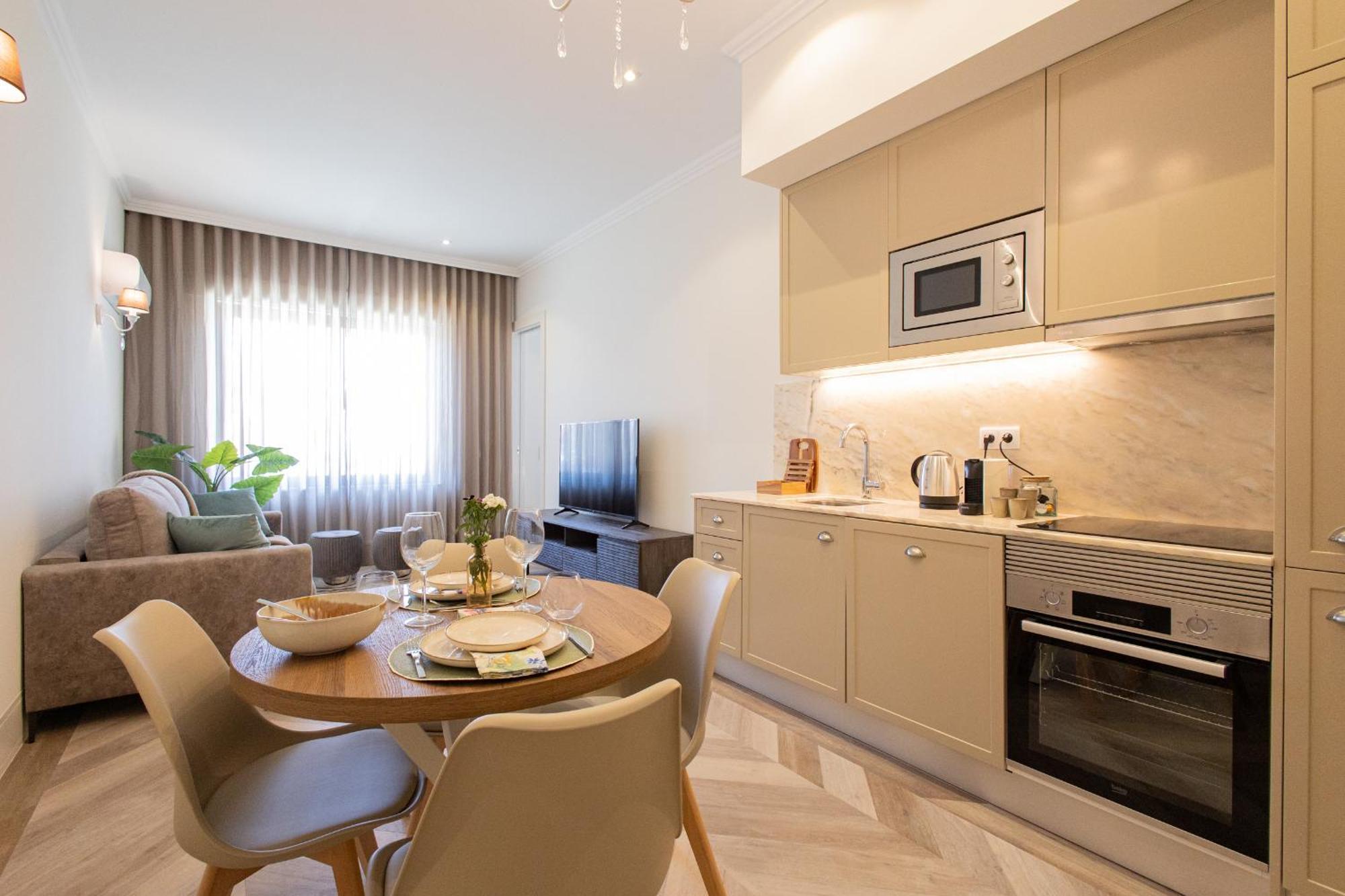 19 Nineteen Suites - Espinho เอสปีโญ ห้อง รูปภาพ