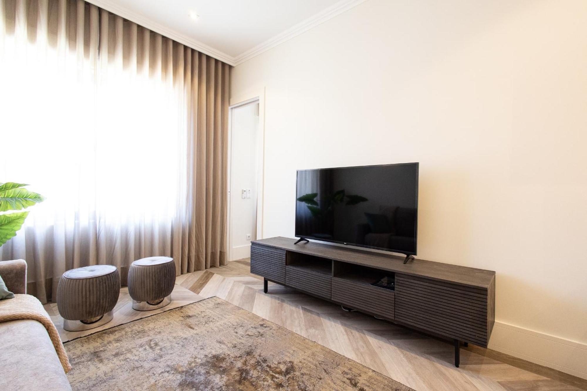 19 Nineteen Suites - Espinho เอสปีโญ ห้อง รูปภาพ