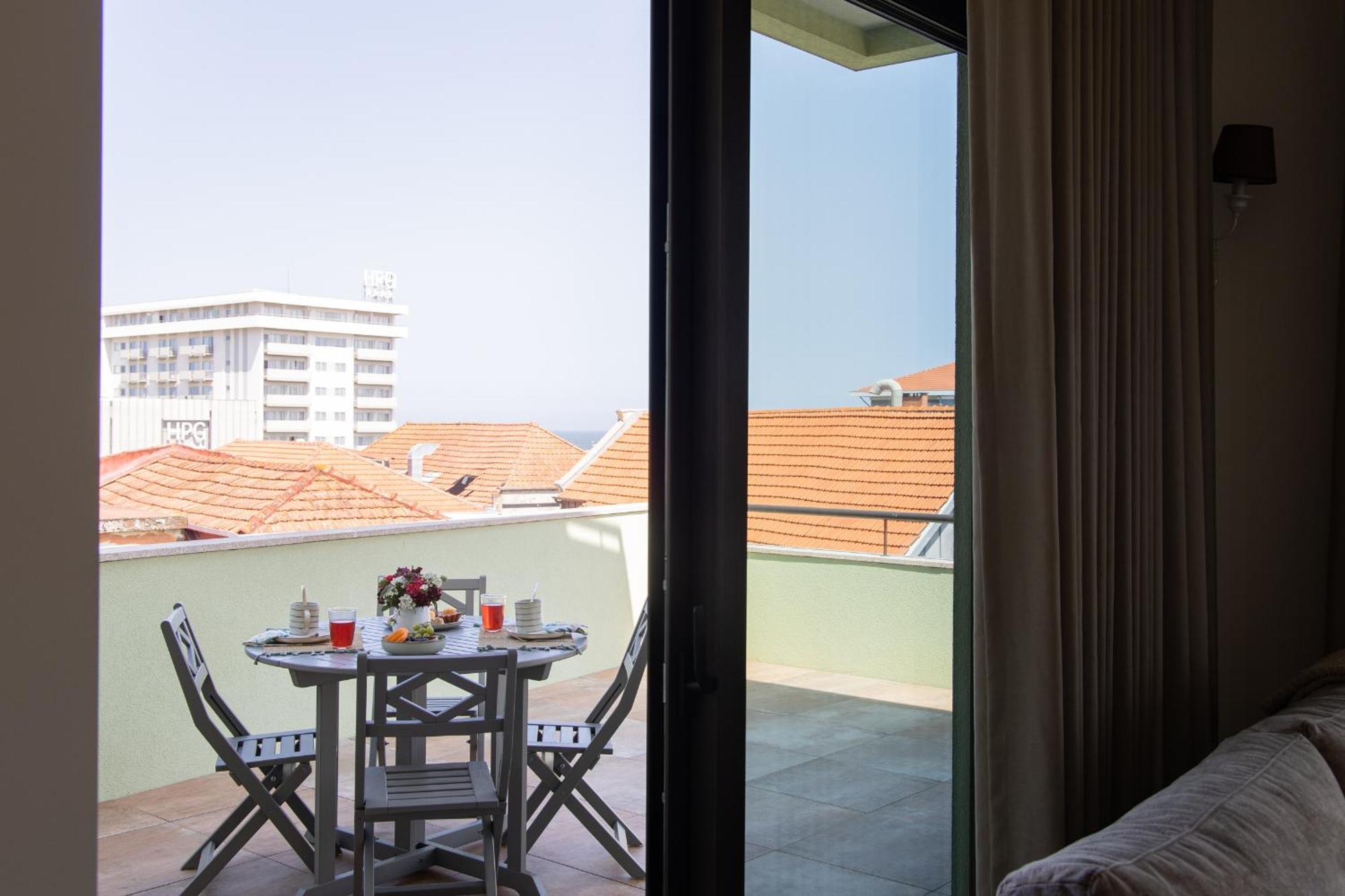19 Nineteen Suites - Espinho เอสปีโญ ห้อง รูปภาพ